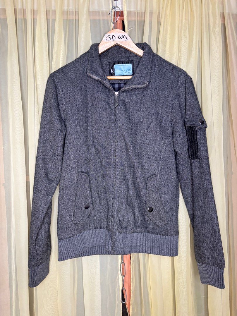 Women’s Bomber Jacket (Charcoal Gray) (Category: Coats, Jackets and Outerwear) located in Las Pinas. Submitted by sirenwaveph (Listing ID 1342506819, Image 1). Description: For Sale: Moogold Collection Bomber Jacket Upgrade your style with this sleek and versatile Moogold Collection bomber jacket in a sophisticated charcoal gray. Crafted with a textured fabric for a premium feel, it features ribbed cuffs and waistband, a zip-up front, and functio