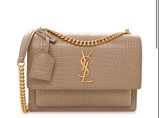 (Category: ) located in . Submitted by summerspreesale (Listing ID 1342402475, Image 1). Description: .