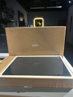 (Category: ) located in . Submitted by microsoftsurfacesupplier (Listing ID 1342637740, Image 1). Description: .