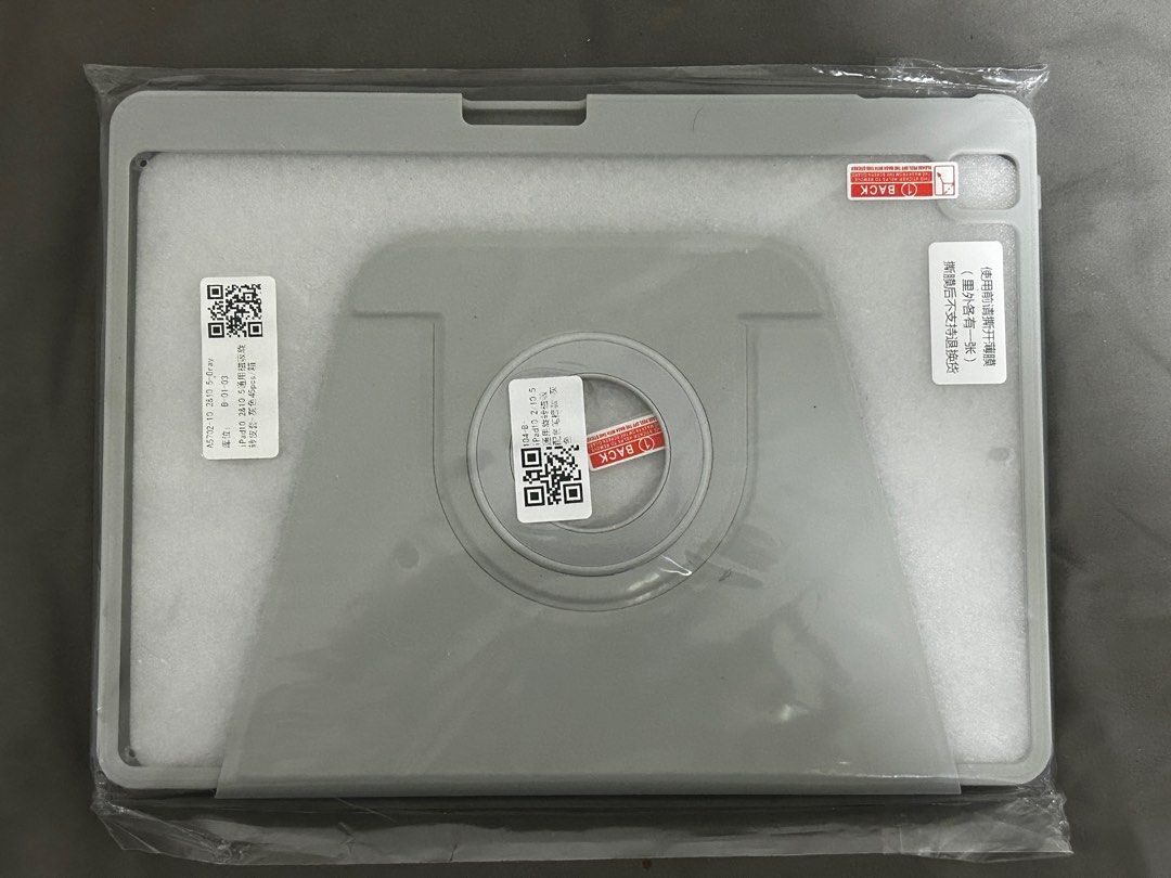 • ipad air 3 / pro magnetic case gray (Category: Other Mobile & Gadget Accessories) located in Pasig City. Submitted by cyamese (Listing ID 1342627290, Image 3). Description: goojodoq ipad air 3 / pro detachable magnetic case in gray • brand new, got the wrong size! really good quality.