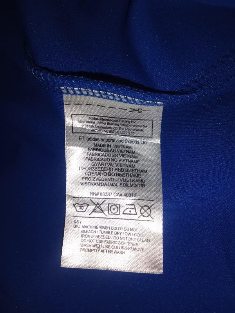 Adi 3lines clima Fleece Jacket (Category: Coats, Jackets and Outerwear) located in General Santos City (Dadiangas). Submitted by Serde (Listing ID 1342619721, Image 3). Description: Adi 3lines Clima Fleece Jacket Large on tag 20.5x28 Royal Blue Techfleece Excellent.