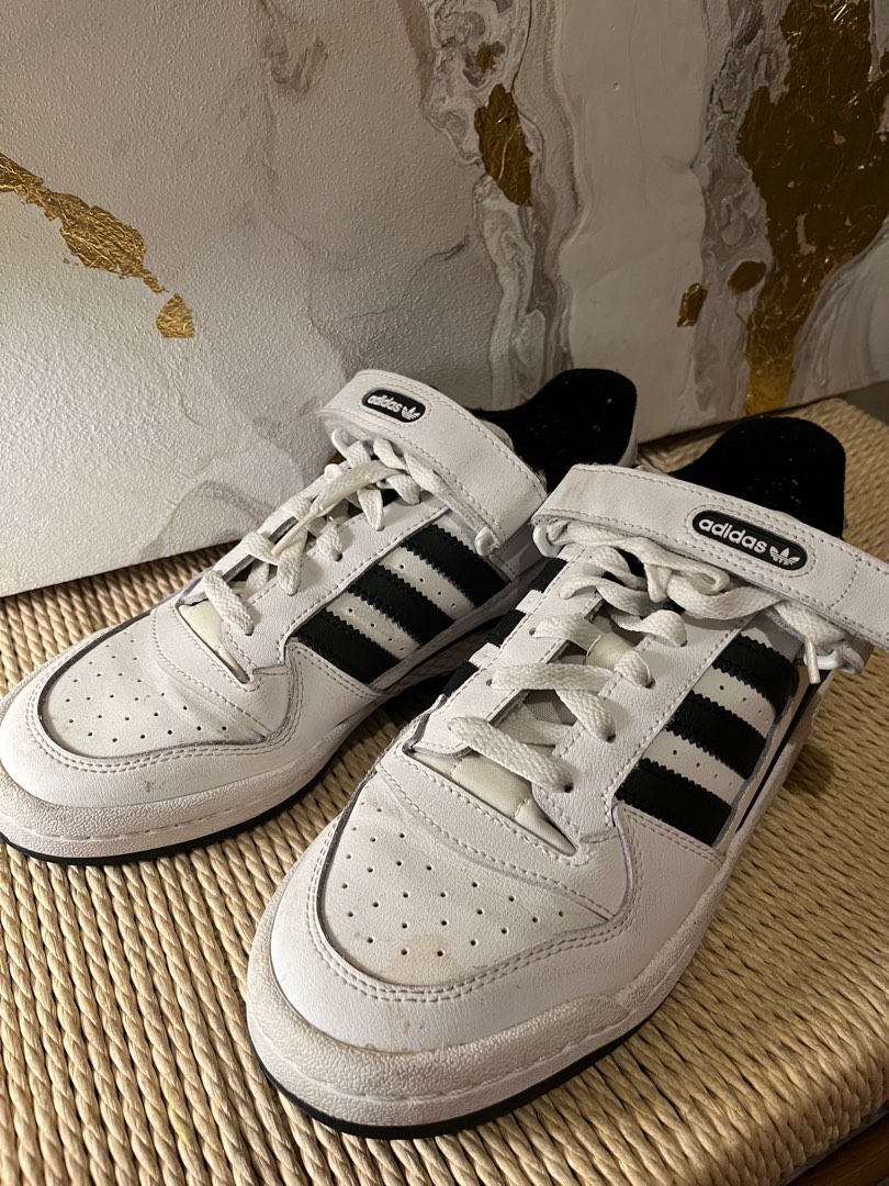 Adidas Originals Forum Low, Men's Fashion, Footwear, Sneakers on Carousell
