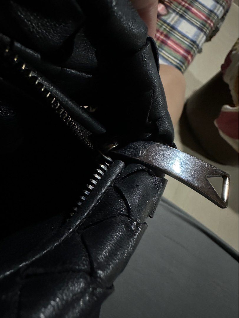 Bottega veneta mini jodie (Category: Luxury Bags & Wallets) located in Davao. Submitted by baggie123 (Listing ID 1342587839, Image 3). Description: Rank A condition No flaws Black color Super ganda pang event nyo this xmas and new year Japan surplus Price is slightly negotiable Silver hardwares.