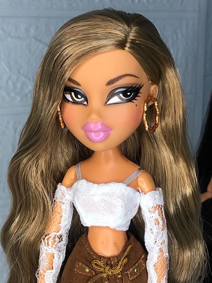 Bratz Hayden Williams 2018 Yasmin Doll (Category: Kids Toys) located in Santa Rosa. Submitted by LagoonaRules1 (Listing ID 1342607813, Image 3). Description: She's in good as new condition apart from the little smudge on her eyeliner but I can fix that if requested since I also do repaints, tinamad lang talaga akong ayusin siya beforehand since I didn't feel the need to cuz she's already drop-dead gorgeous! I mean look at the pics, I'm living for