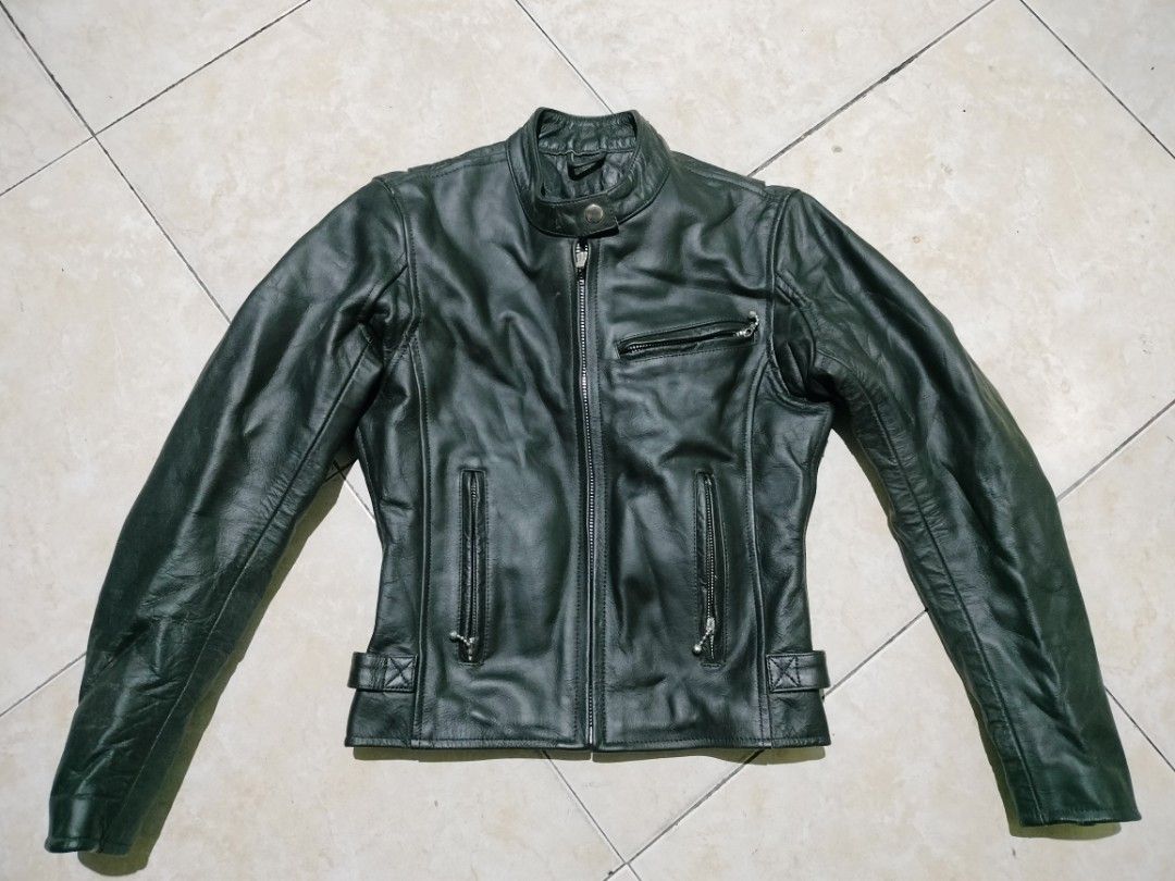 Cafe racer womens (Category: Coats, Jackets and Outerwear) located in Baguio. Submitted by thriftrot (Listing ID 1342612399, Image 1). Description: women's cafe racer jacket excellent no issue cowhide leather L21 W17.3 shoulder 15 sleeve 22..5 add shipping fee loc. baguio.