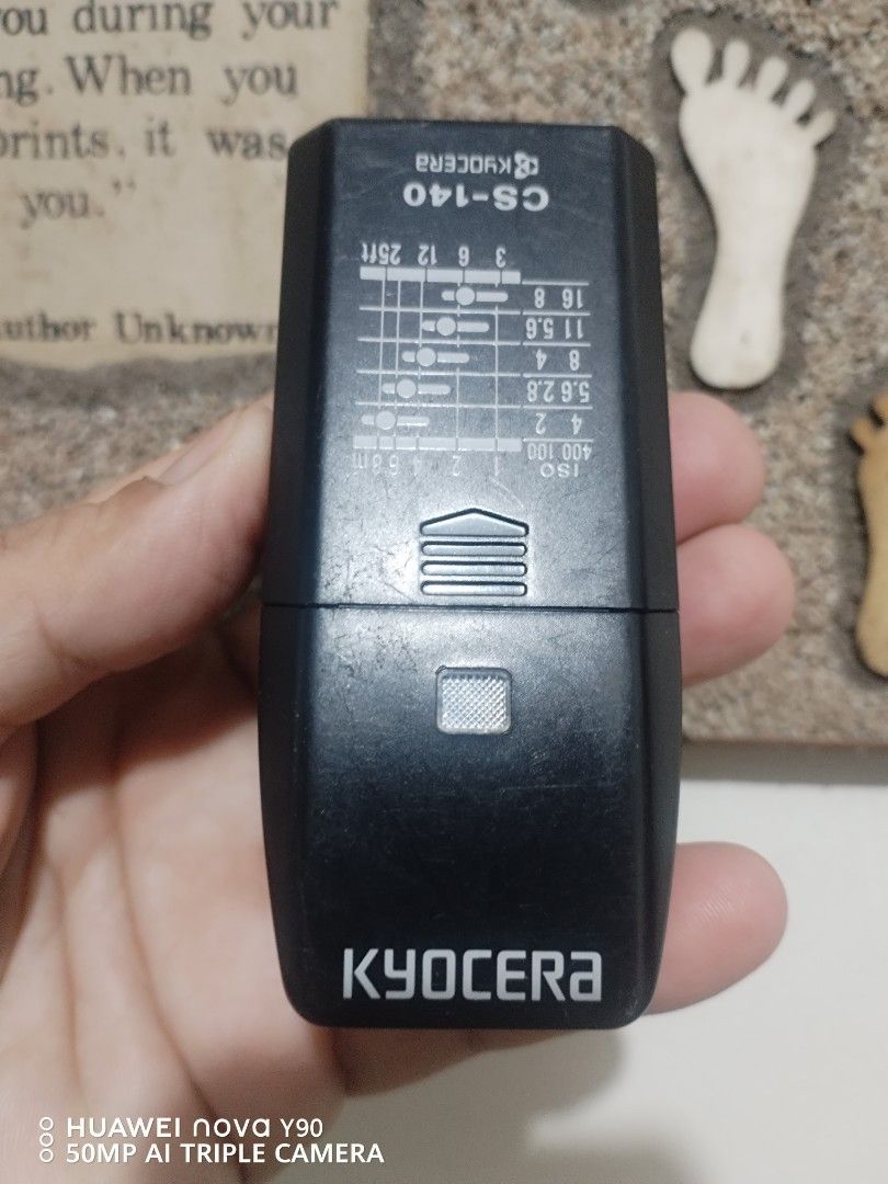 camera flash (Category: Flashes) located in Carmona. Submitted by rpute (Listing ID 1342525054, Image 1). Description: .