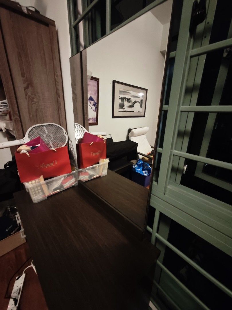 Dressing Table (Category: Tables & Sets) located in Singapore. Submitted by cate8888 (Listing ID 1342515387, Image 3). Description: dressing table with mirror 156*90*40.