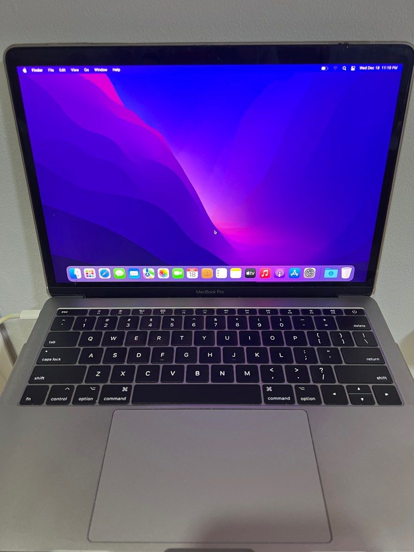 Mac Book Pro Retina 2017 (Category: Laptops & Notebooks) located in Taguig. Submitted by clothessforsalee (Listing ID 1342511743, Image 3). Description: ‼️No physical damage ‼️Never dropped ‼️Only issue is battery.