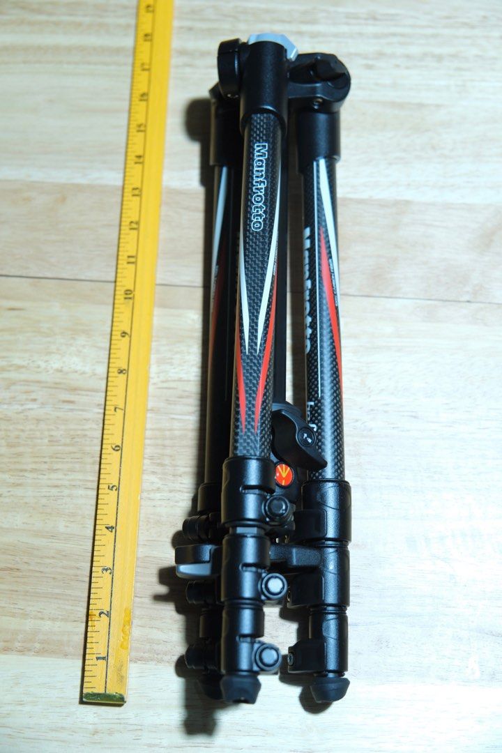 Manfrotto BeFree Carbon Fiber Tripod (Category: Tripods & Monopods) located in Mandaluyong City. Submitted by karldfinds (Listing ID 1342619290, Image 2). Description: Manfrotto Befree Carbon Fiber Tripod Never been used, Complete with manual, bag, plates and box. Max height: 142 cm Min height: 40cm Lightweight perfect for travel - 1.1kg Head can carry load of 4kg. Made in Italy MKBFRC4-BH MOP: BPI, Maya, Gcash Shipping c/o buyer..