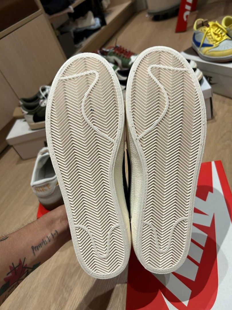 Nike Killshot 2 (Category: Sneakers) located in Quezon City. Submitted by mackyt (Listing ID 1342631003, Image 3). Description: Killshot 2 Black condition: Bnew. Never used. Killshot 2 Yellow condition: Good as new. used less than 5 times. 100% authentic and bought from Nike store. Meetups: Podium, Kapitolyo, BGC.