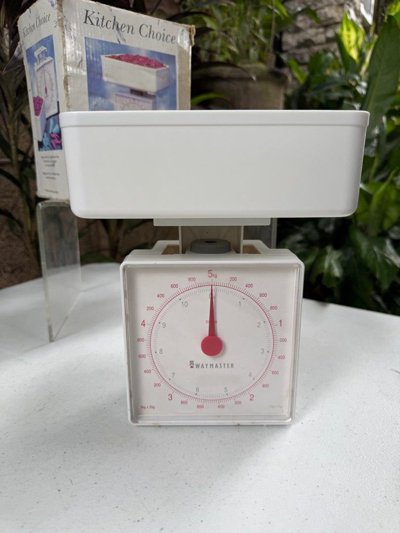 One piece kitchen scale (Category: Bakeware) located in Davao. Submitted by parteawares2 (Listing ID 1342539314, Image 2). Description: One piece kitchen weighing scale made in Japan .