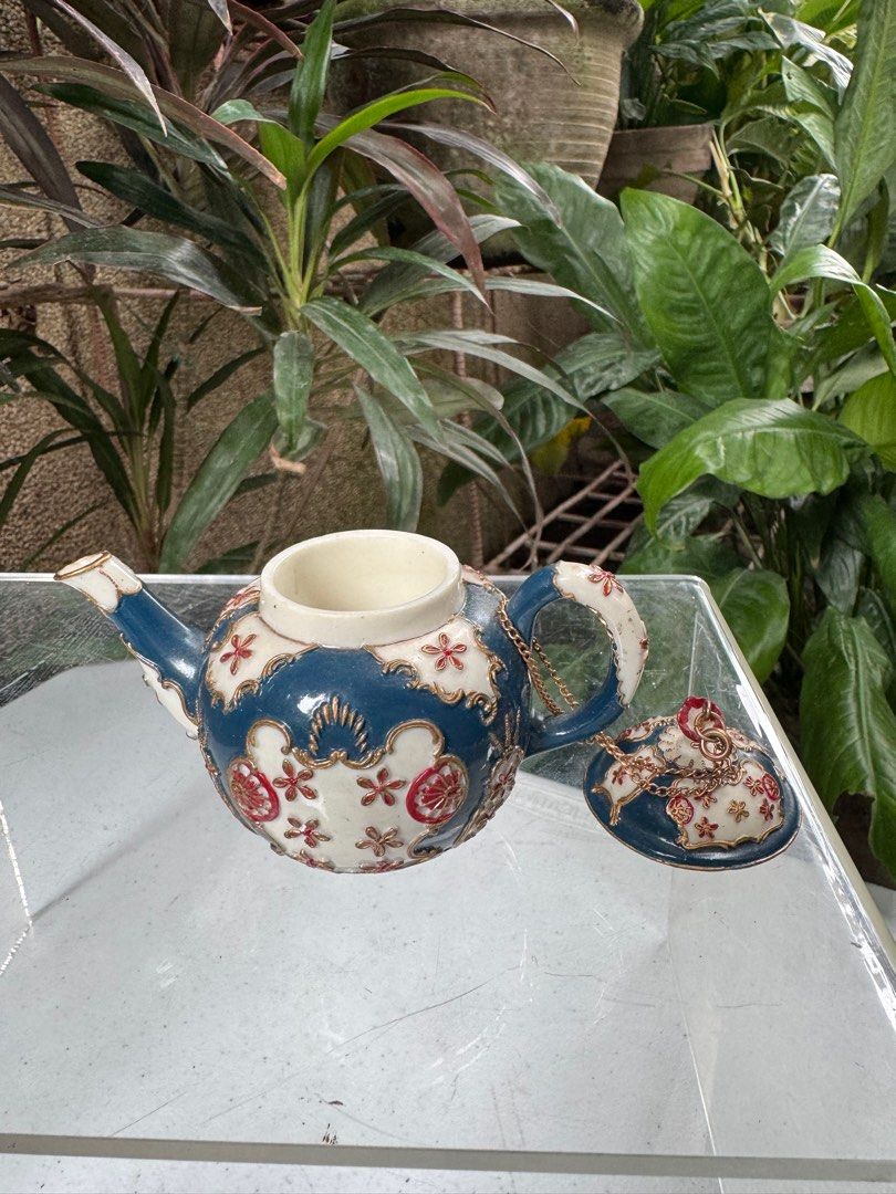 One piece old Worcester England mini teapot decor (Category: Other Home Decor) located in Davao. Submitted by parteawares2 (Listing ID 1342541687, Image 2). Description: One piece ornament mini teapot old Worcester England .