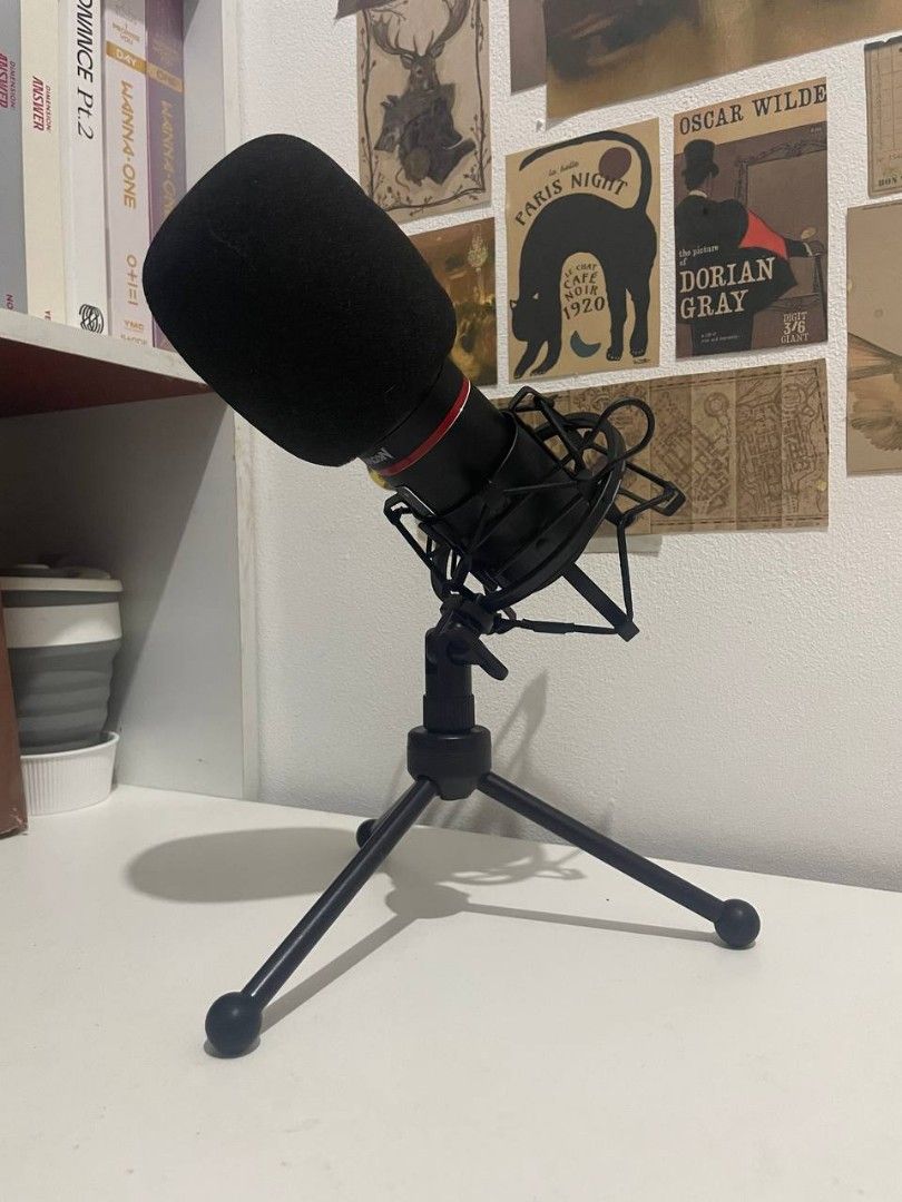 Redragon Blazar GM 300 Condenser Microphone (Category: Microphones) located in Cabuyao City. Submitted by luvlexaa (Listing ID 1342581401, Image 1). Description: - Bought it for 2765 pesos from Redragon official store. - Good as new. - Complete items with box. - No defect or issue. - Only used it for my final project in audio class..