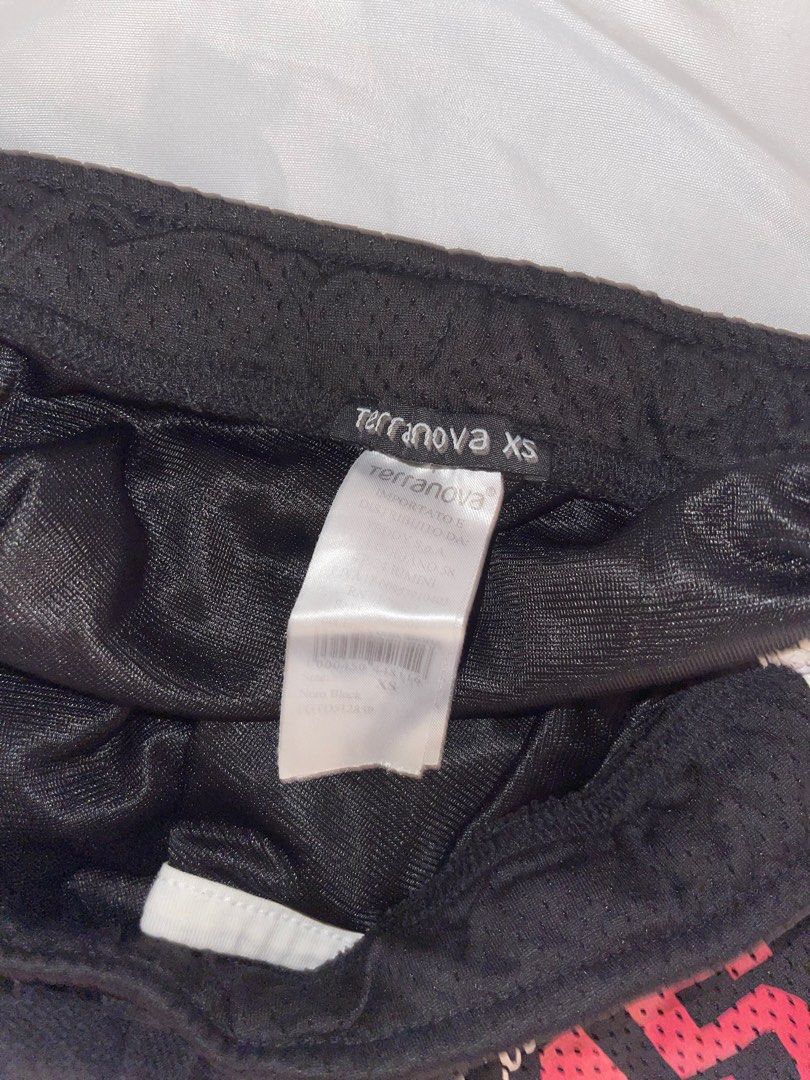 Terranova Black and White Jersey Shorts (Category: Shorts) located in Makati City. Submitted by ssysale (Listing ID 1342545832, Image 3). Description: Used only once Best fits XS-S .