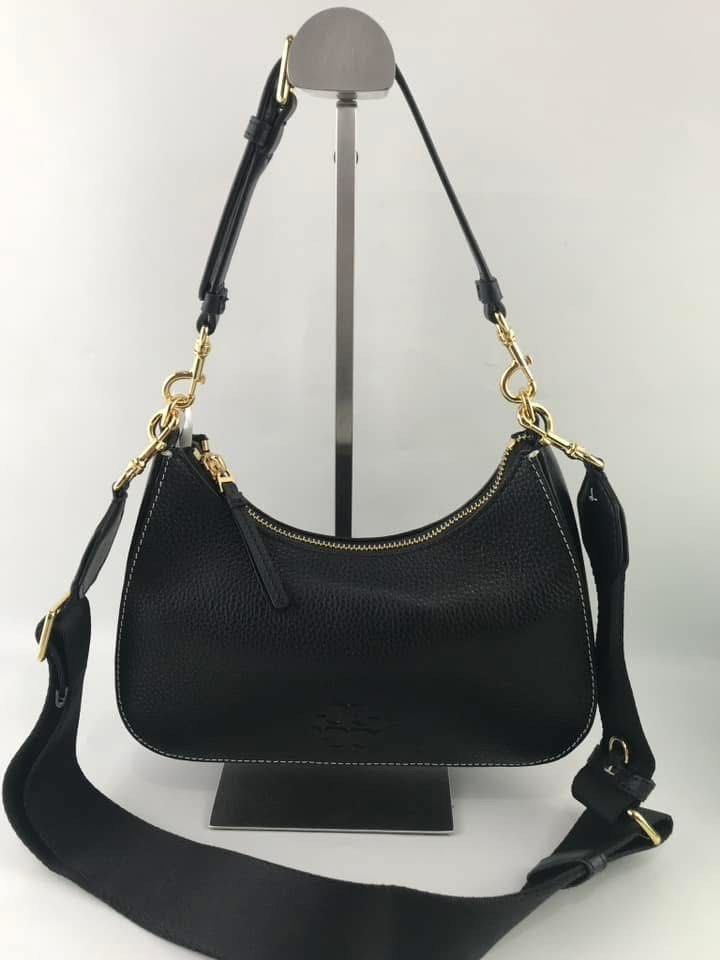 Tory Burch Thea hobo (Category: Luxury Bags & Wallets) located in Pasig City. Submitted by mgmanila (Listing ID 1342531533, Image 1). Description: T/B Thea Hobo Dimensions: 23x12x7cm 3,000 📍 Location: Vmapa Sta. Mesa, Manila ✨ Flexible Payment Options: ✔️ Cash on Pickup via LBC ✔️ Cash on Delivery (COD) via LBC & Lalamove Buy for Me Service ✔️ Online Payments: GCash, Maya, or Bank Transfer 🚚 Fast & Reliable Shipping: Same-day delivery via Lalam
