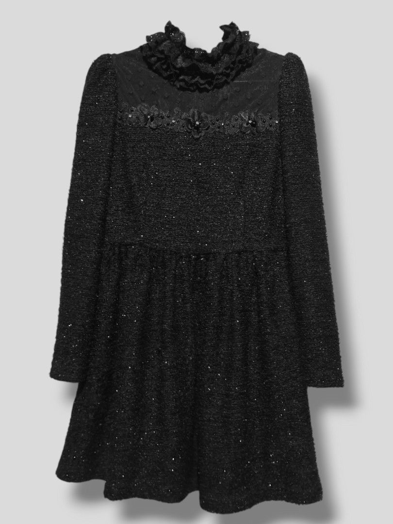 Tweed Long Sleeves Dress (Category: Evening dresses & gowns) located in Quezon City. Submitted by hypebeshph (Listing ID 1342582115, Image 1). Description: Fits M-L.