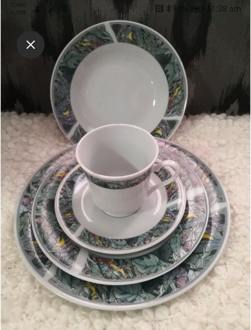 1990 s Vintage Porcelain Dinner Plates Set