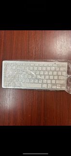 99% nuevo, usado solo unas pocas veces, teclado inalámbrico Bluetooth ⌨️