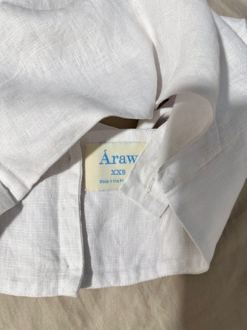 araw the line crop top (Category: Others Tops) located in Manila. Submitted by fayekim (Listing ID 1339399784, Image 3). Description: used once only! size XXS :) can fit until size XS.