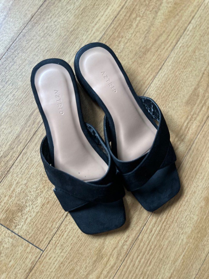 Aztrid Black Flats / Sandals (Category: Flats & Sandals) located in Manila. Submitted by declutter_rebuff (Listing ID 1339518005, Image 2). Description: .