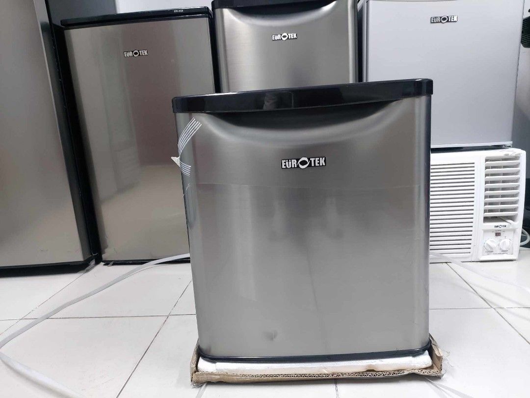 Eurotek Mini8 Eurotek Personal Refrigerator 1.8 cuft, TV & Home Appliances, Kitchen ...
