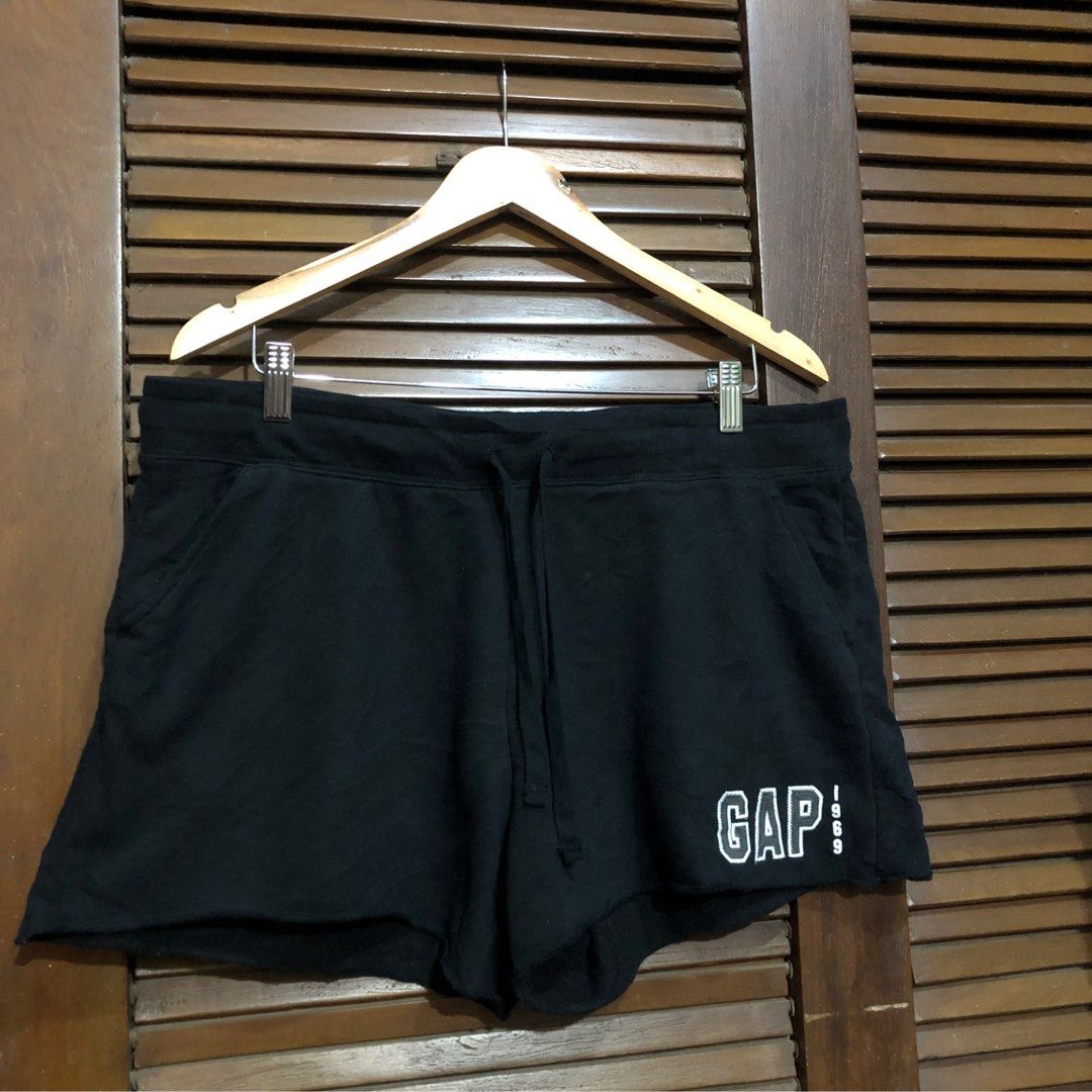 GAP LOUNGE SHORTS Women s Fashion Bottoms Shorts on Carousell