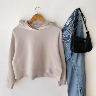 (Category: ) located in . Submitted by annyeongsabimo (Listing ID 1339406606, Image 1). Description: .