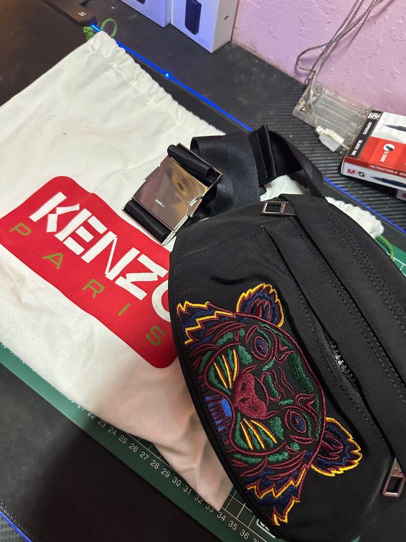 Kenzo paris sling bag top