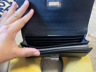 (Category: ) located in . Submitted by bag_collections (Listing ID 1339369674, Image 1). Description: .