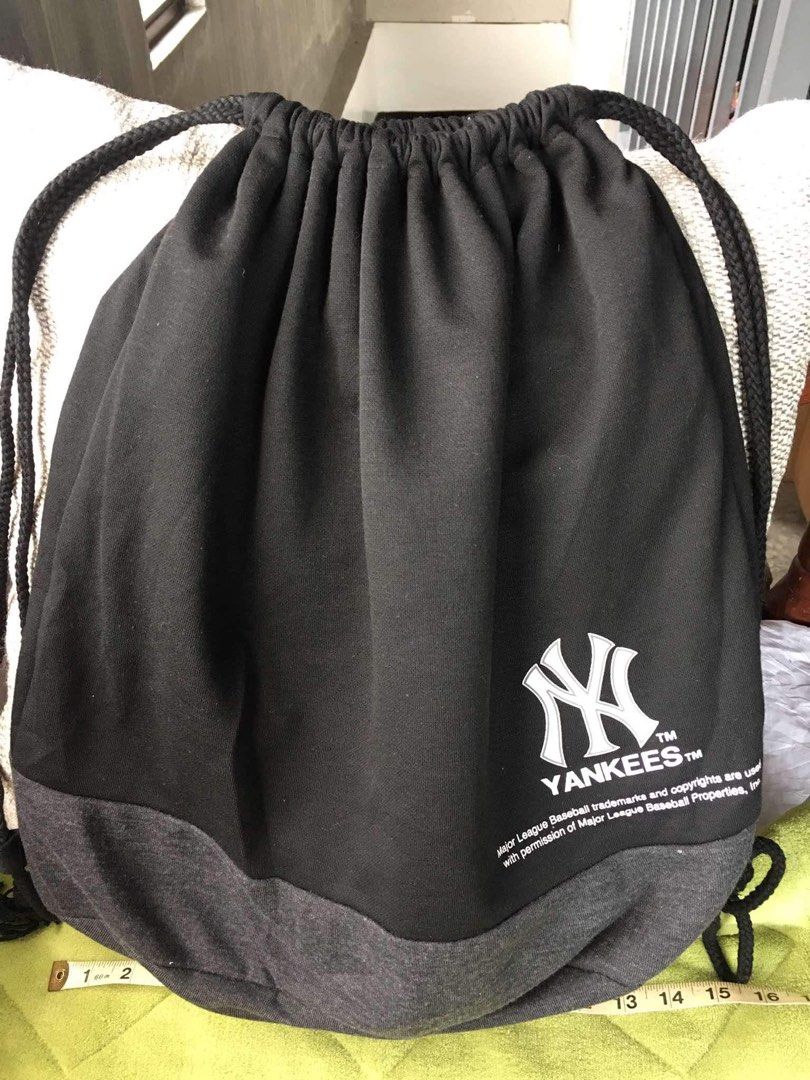 Yankees drawstring bag discount