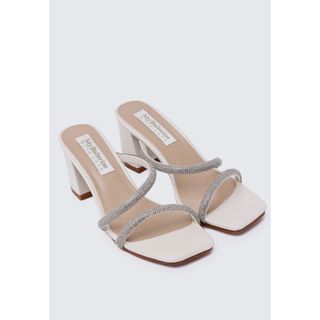 (Category: ) located in . Submitted by wardrobebyez (Listing ID 1339434559, Image 1). Description: .