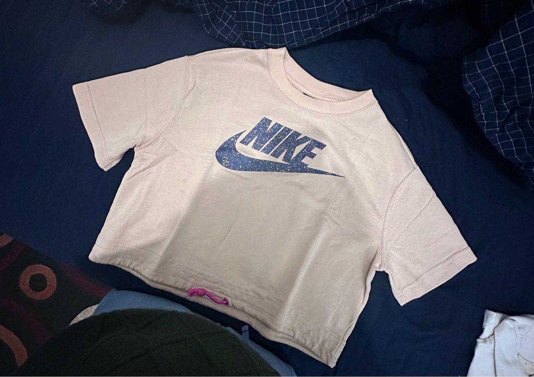 Nike drawstring crop top Fesyen Wanita Pakaian Wanita Atasan di Carousell