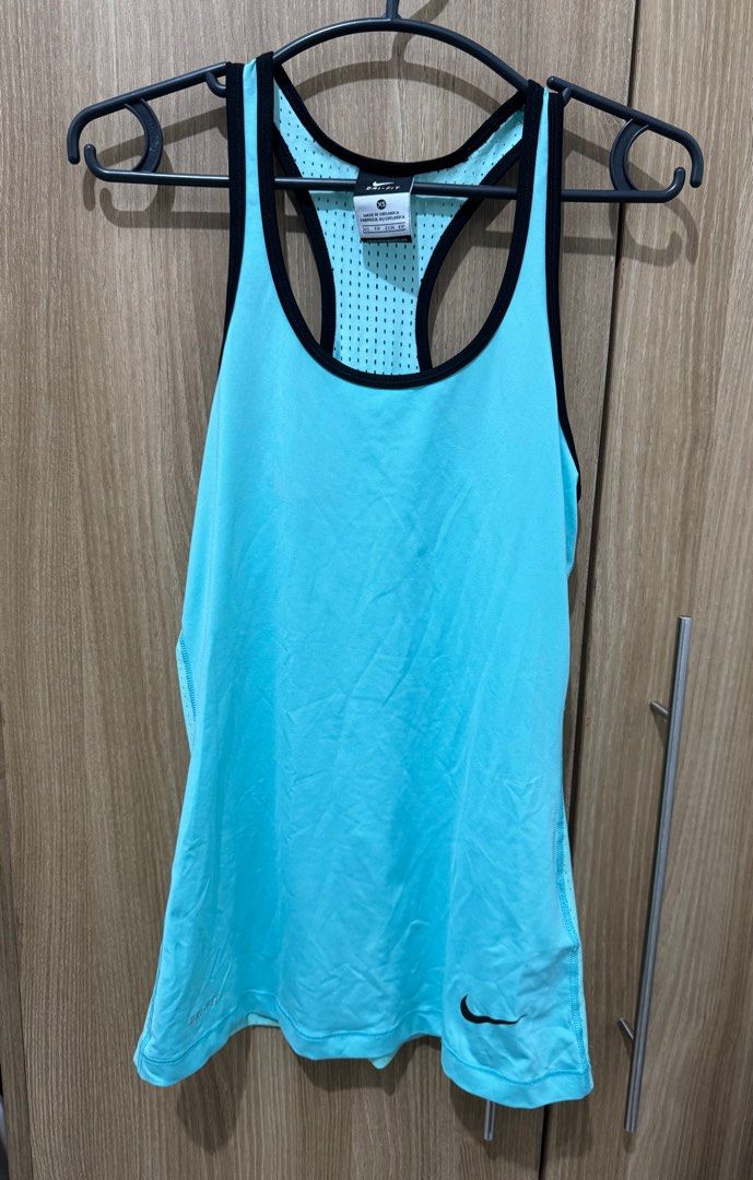 Orig Nike Drifit Sleeveless top (Category: Activewear) located in Makati City. Submitted by jpare (Listing ID 1339530741, Image 1). Description: Nakatago lang kasi masikip.