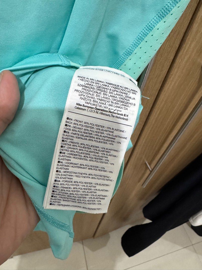 Orig Nike Drifit Sleeveless top (Category: Activewear) located in Makati City. Submitted by jpare (Listing ID 1339530741, Image 3). Description: Nakatago lang kasi masikip.