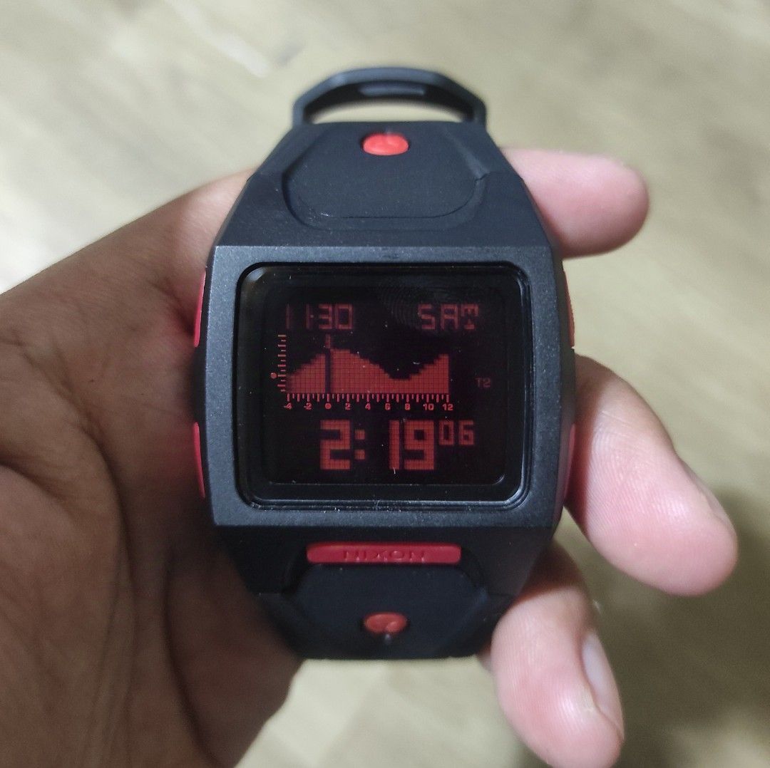 NIXON LODOWN TIDE WATCH Men s Fashion Watches Accessories Watches on Carousell
