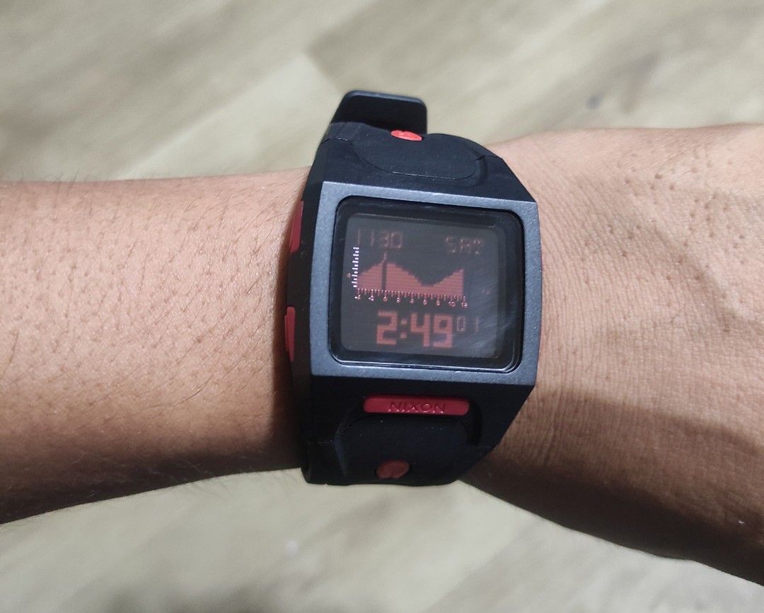 Nixon lodown tide watch outlet