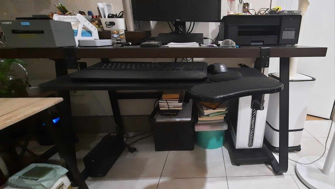 Punch free Sliding rail keyboard tray table extension (Category: Computer Keyboard) located in Manila. Submitted by styleluxeonlineshop (Listing ID 1339518757, Image 3). Description: very comfortable and adjustable height sliding keyboard tray/holder no major flaws, only sign of usage bought brand new for 1,349.