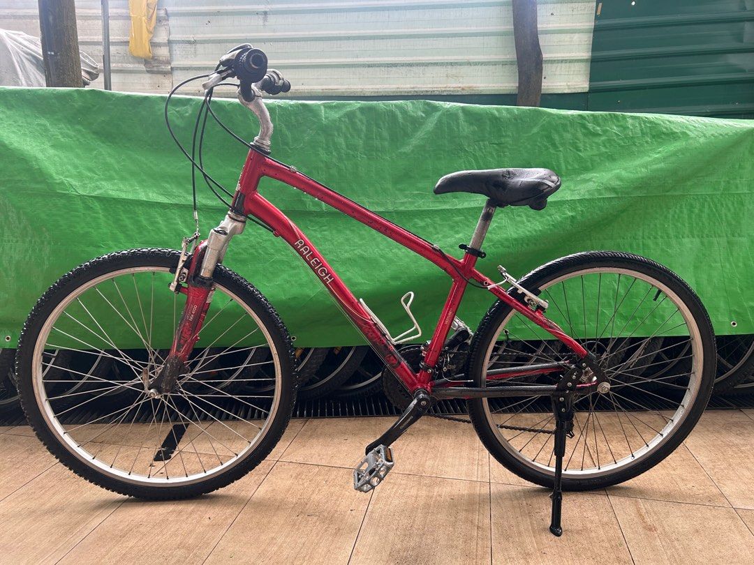 Raleigh Venture 26 hybrid bike