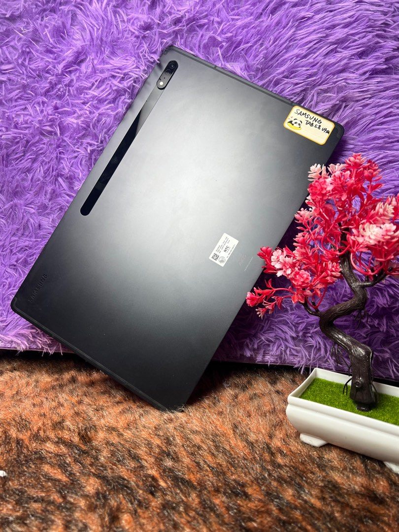Samng Tab S8 ultra 256gb (Category: Samsung) located in Quezon City. Submitted by mubrogadgets (Listing ID 1339424197, Image 3). Description: Baksak presyu mga suki! 🥶bermonths sale😁🎄🎄 Samsung Tab S8 ultra 31990 256gb/12gb Qualcomm SM8450 Snapdragon 8 Gen 1 (4 nm) Super AMOLED, 120Hz, HDR10+ Size 14.6 inches.
