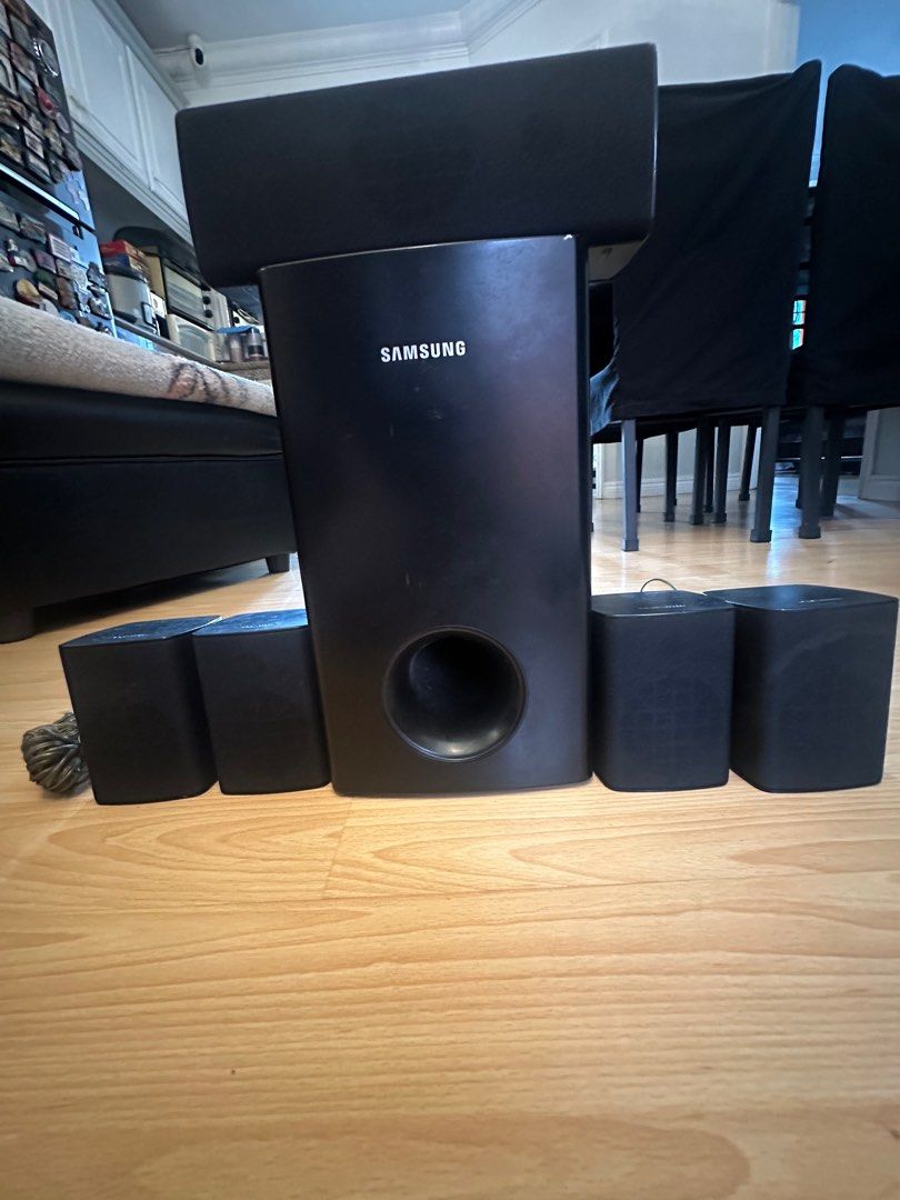 Samsung System subwoofer speaker (Take all) (Category: Soundbars, Speakers & Amplifiers) located in Mandaluyong City. Submitted by mathizer3086 (Listing ID 1339390176, Image 2). Description: what you see is what you get. Samsung speaker subwoofer ps-wz210 Samsung ps-cz210 Samsung dvd/cd player RFS- decluttering.