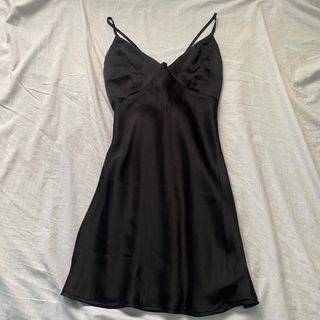 (Category: ) located in . Submitted by unknown.closet (Listing ID 1339375033, Image 1). Description: .