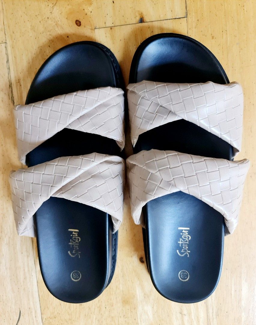 Sportsgirl slides on sale
