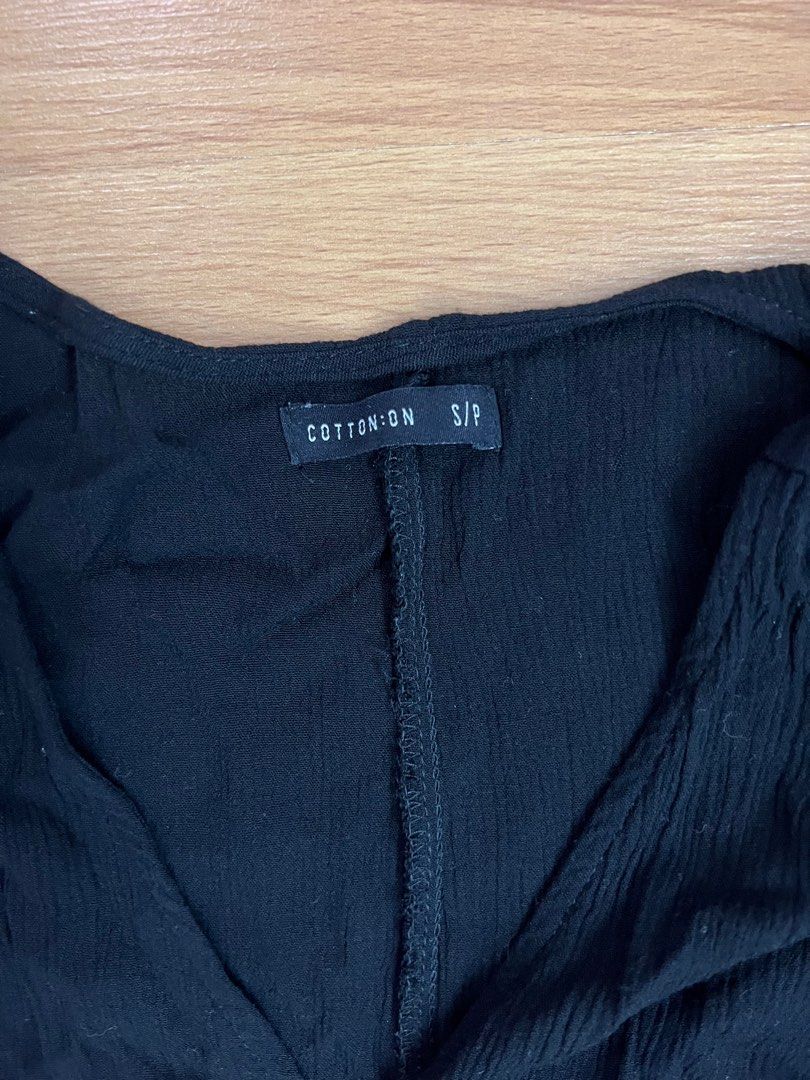 Tie top (Category: Blouses) located in Muntinlupa City. Submitted by cssndrax (Listing ID 1339490884, Image 2). Description: .