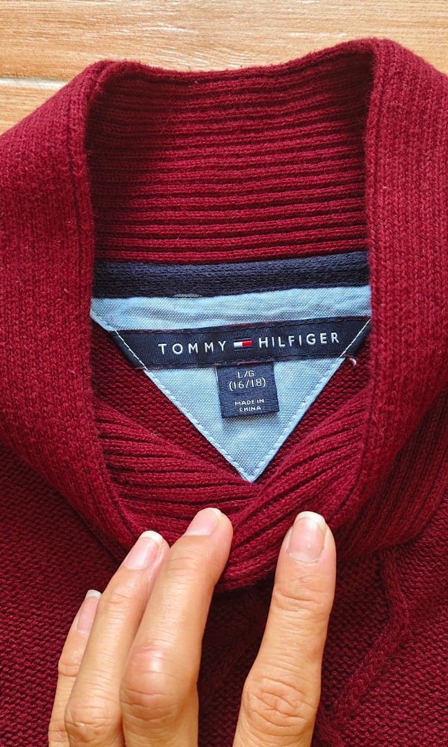 Tommy Hilfiger Knitted Cardigan (Category: Coats, Jackets and Outerwear) located in Cabanatuan. Submitted by maddiesstuff (Listing ID 1339441915, Image 3). Description: 9/10 condition size L for men 17x 26 inches arm length 25.5inches.