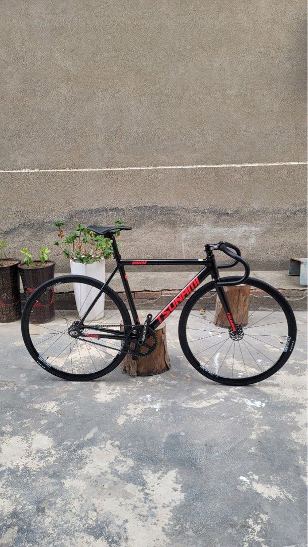 TSUNAMI SNM100 fixie bicycle MULTIPLE COLOURS (Category: Bicycles) located in Singapore. Submitted by gearmarked (Listing ID 1337095488, Image 2). Description: PLS READ BEFORE DM/BUYING **LIMITED SALE** 90$ SKEACE PP UPGRADE ONLY Full bike price: $450 Full bikes Our full bikes go via sea shipment as air shipment costs more.Full bikes also take time to build hence we seek ur kind understanding.Full bike delivery times are around 2-3 weeks,we are n
