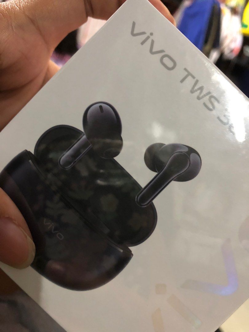Vivo TWS 3e (Category: Earphones) located in Malabon City. Submitted by brendalaine (Listing ID 1334878259, Image 2). Description: Selling my vivo tws 3e Brand new Got it as a freebie Worth 2k but selling it for 900 Rfs.Already have a apple airpods .