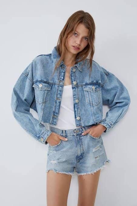 Zara Cropped Denim Jacket (Category: Coats, Jackets and Outerwear) located in Pasig City. Submitted by m.sells. (Listing ID 1339456089, Image 1). Description: - dm me for the actual photo - only used once.