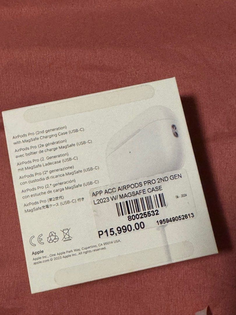 Airpods Pro 2nd Generation (Category: Headphones & Headsets) located in Marikina City. Submitted by modresstee (Listing ID 1342836686, Image 3). Description: Bought last September 2024 • Comes with a box and charger, no issues. .