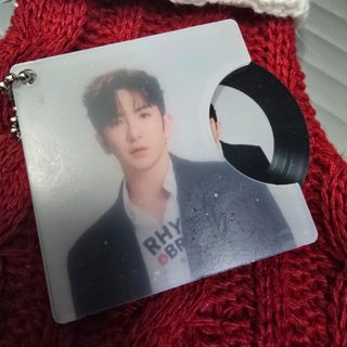 （分類：）位於 。 由 bboywithluv 提交（商品編號 1342806354，圖片 1）。簡介： 。