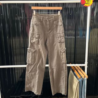 (Category: ) located in . Submitted by stashedgarments (Listing ID 1342789898, Image 1). Description: .